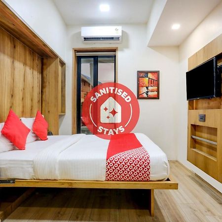 Oyo 81549 Hotel Elegance Nx Bombaj Zewnętrze zdjęcie