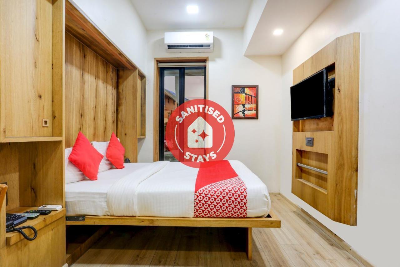 Oyo 81549 Hotel Elegance Nx Bombaj Zewnętrze zdjęcie