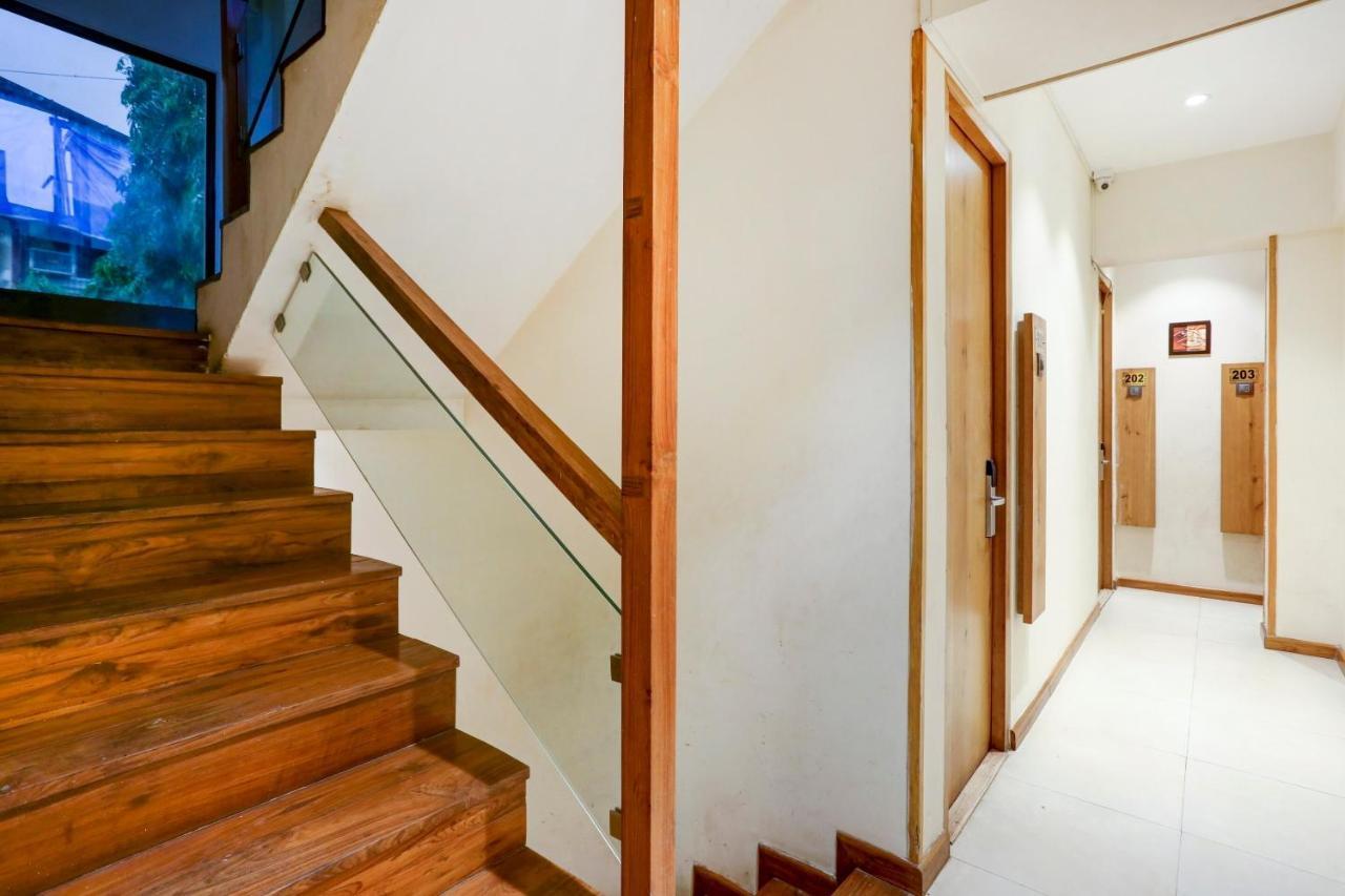 Oyo 81549 Hotel Elegance Nx Bombaj Zewnętrze zdjęcie