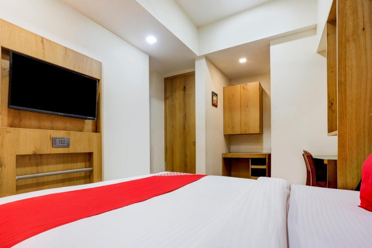 Oyo 81549 Hotel Elegance Nx Bombaj Zewnętrze zdjęcie