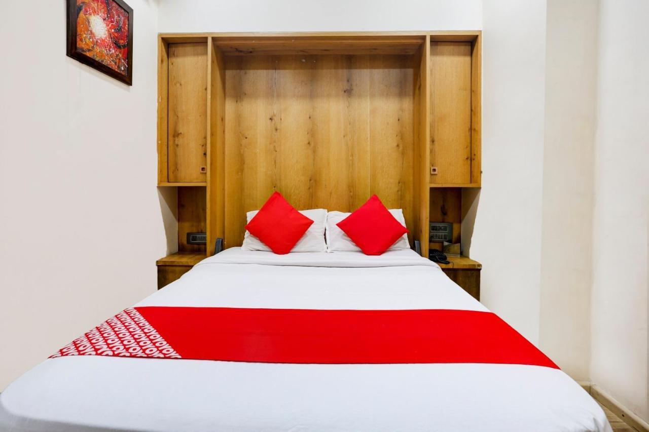 Oyo 81549 Hotel Elegance Nx Bombaj Zewnętrze zdjęcie