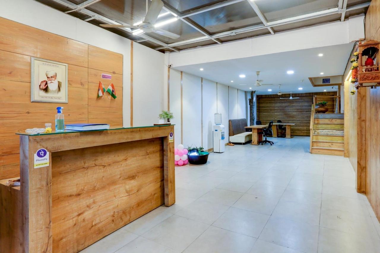 Oyo 81549 Hotel Elegance Nx Bombaj Zewnętrze zdjęcie